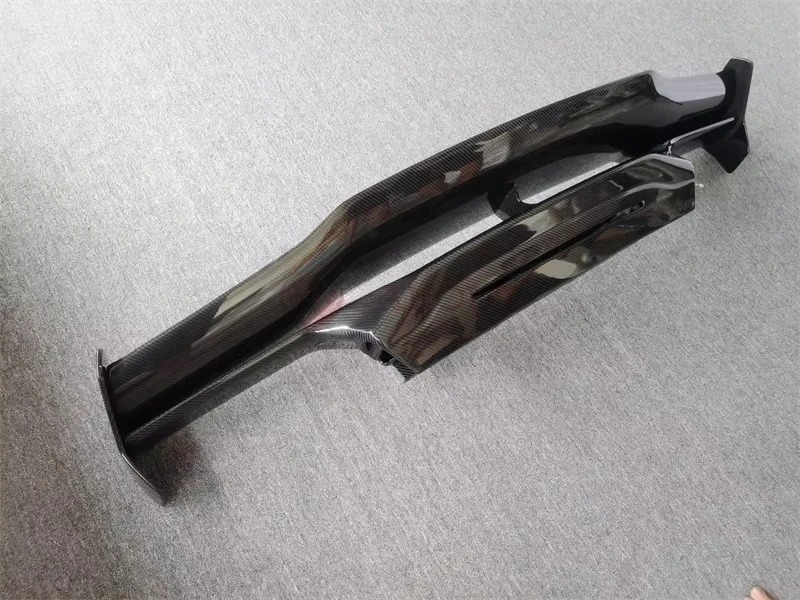 New to Vorsteiner Style Hot-pressed Dry Carbon Fiber Double-layer GT Tail Rear Spoiler Wing for  HuracanLP610 EVO